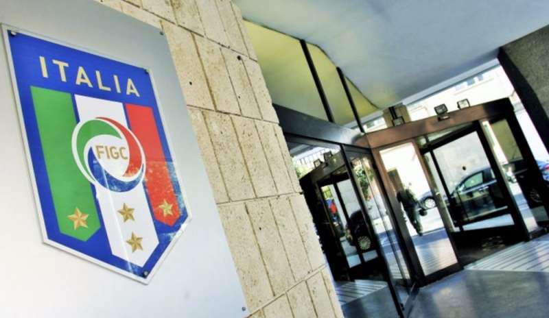 Serie A | La Procura Federale chiede la retrocessione in B per Parma e Chievo
