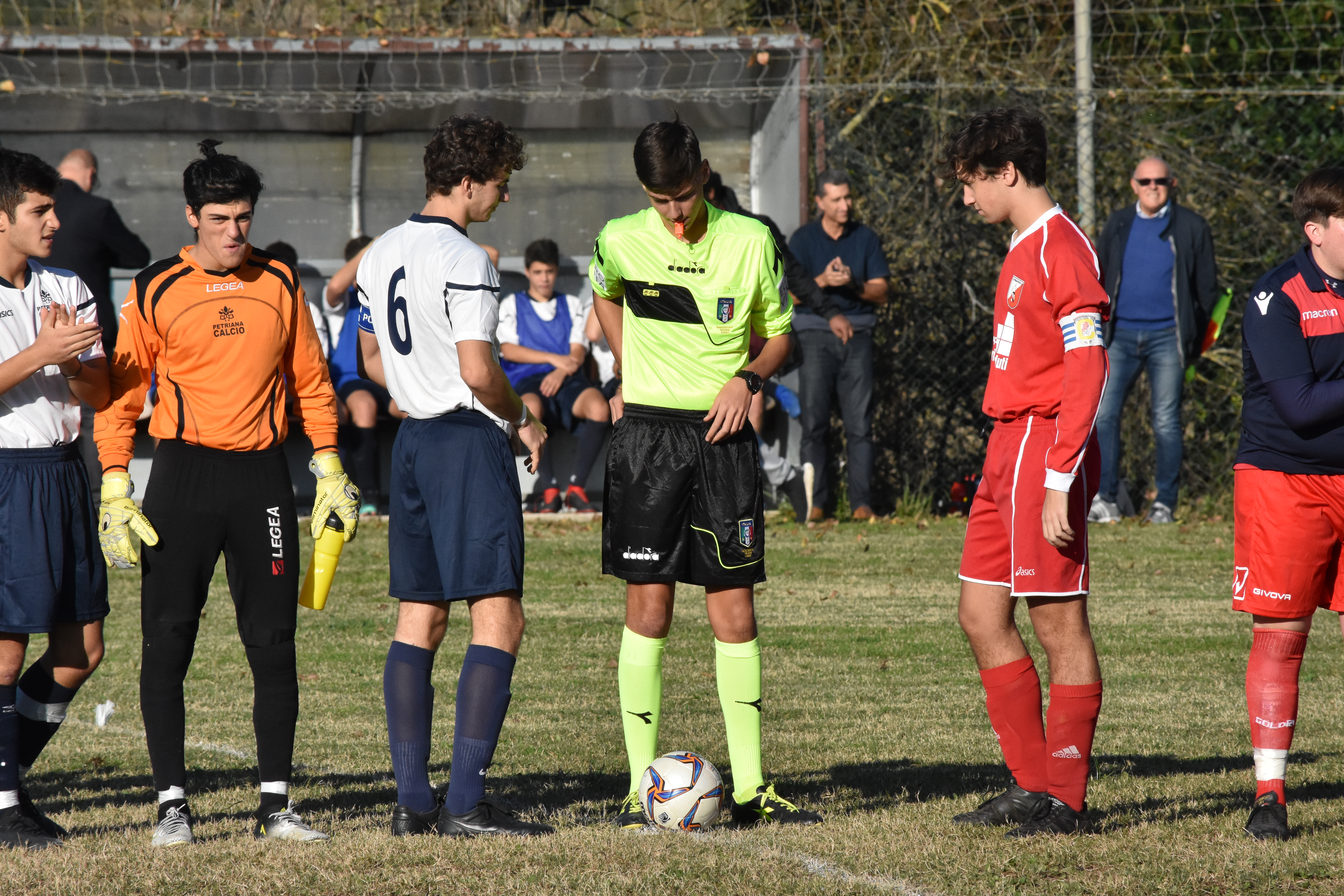 Juniores Provinciali. Prima Porta Saxa Rubra 0-3 Petriana Calcio. Un triplo Botoc porta i gialloblu in testa alla classifica