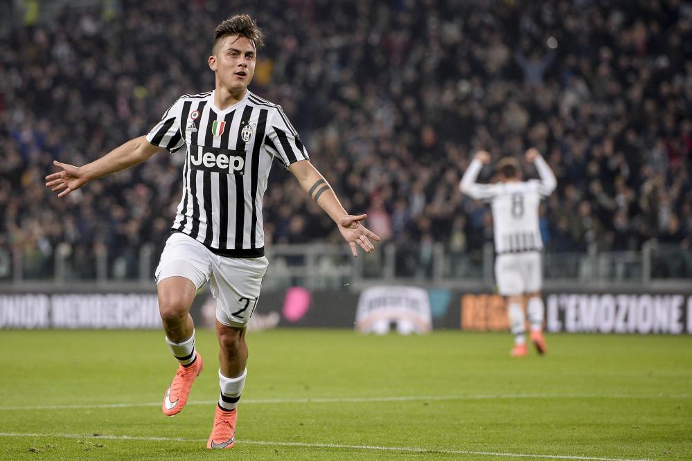 Juventus, una magia di Dybala spazza via il Sassuolo. Buffon meglio di Zoff