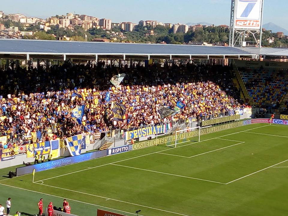 Pareggio a reti bianche tra Frosinone e Palermo. Continua il digiuno di vittorie per i canarini