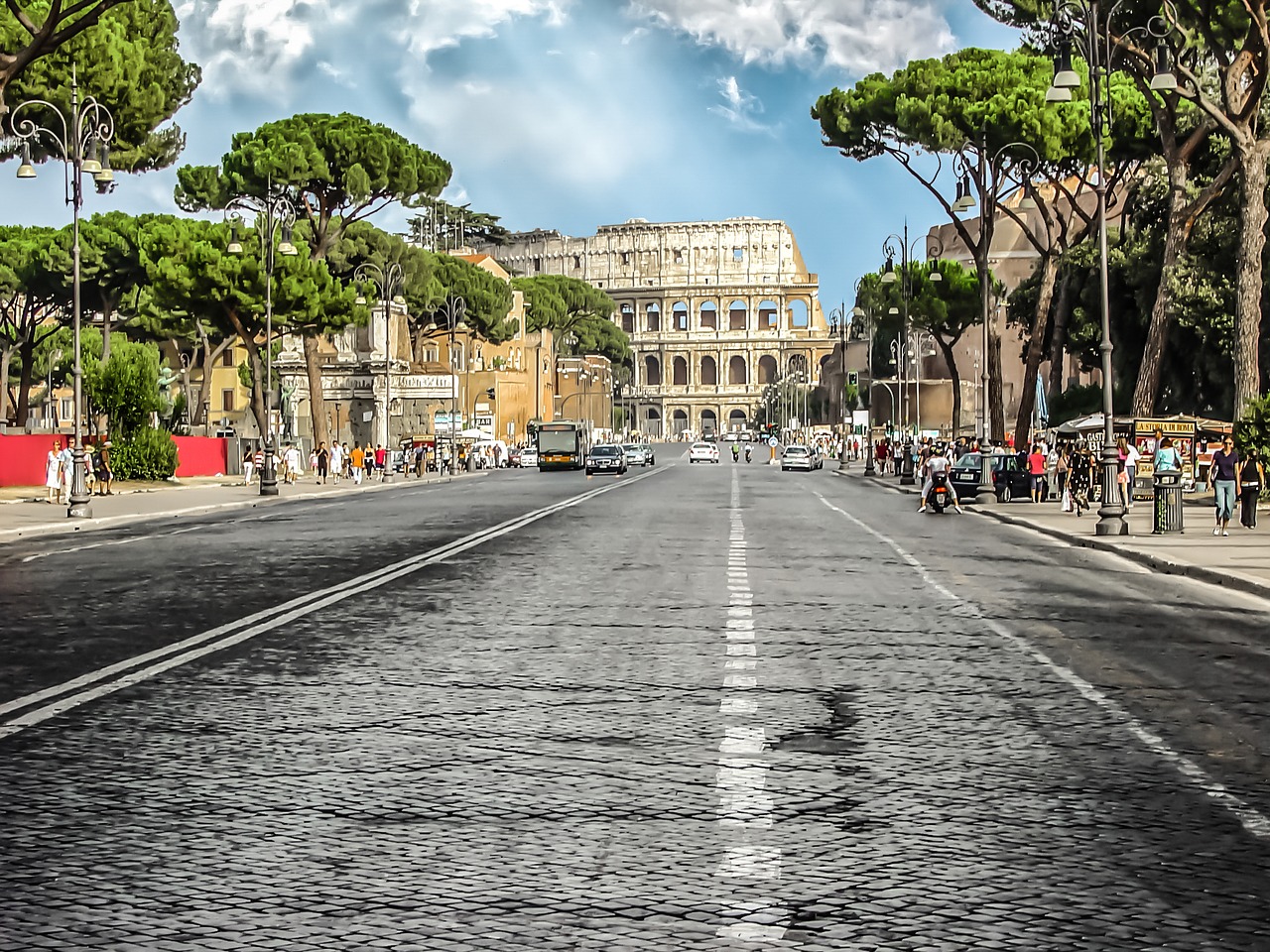 Roma, #ViaLibera: 24 km di strade pedonali