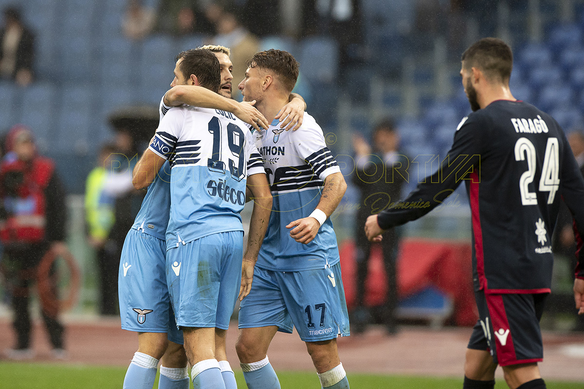 Serie A | Lazio-Cagliari 3-1: Lui(s) è tornato, la vittoria anche. Tris con Sergej, Acerbi e Lulic