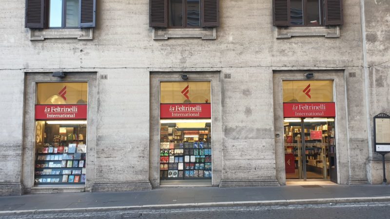 Altro duro colpo per la cultura nella Capitale: chiuse due librerie Feltrinelli