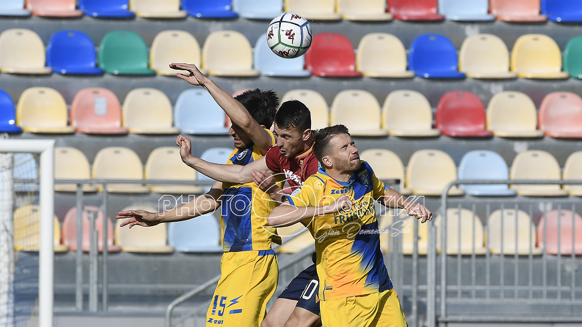 Serie B | Frosinone e Reggiana non vanno oltre il pari, 0-0 senza vinti e vincitori