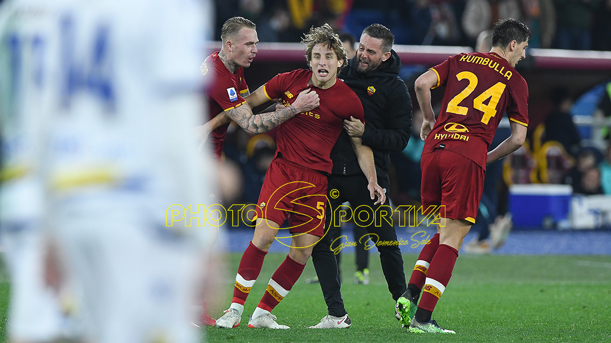 Serie A | Roma – Verona 2-2, i baby Bove e Volpato salvano Mourinho